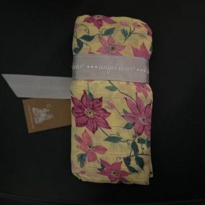NWT Angel Dear Swaddle
